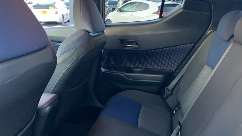 Toyota C-HR 1.8 Hybrid Dynamic 5dr CVT Hybrid Hatchback